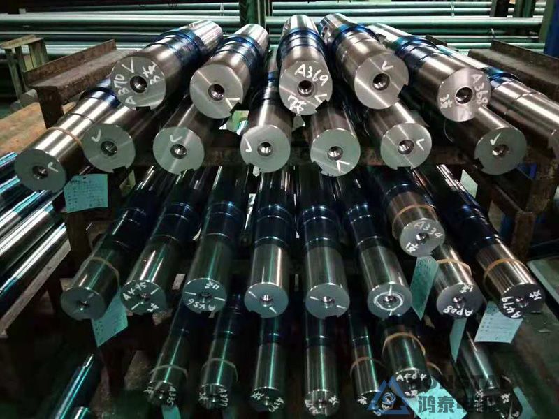 YE3-3551-2电机轴伸打螺纹孔定制